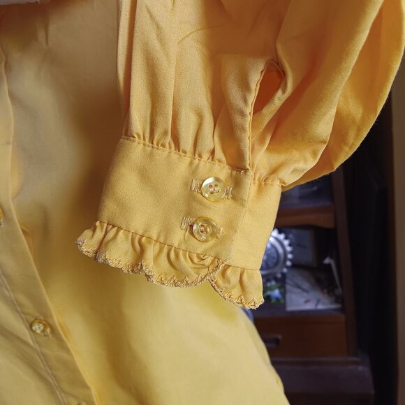 Medium Vintage 1960's Yellow Button-Up Blouse Ruffled Collar & Cuffs Mod Girl - Picture 5 of 8